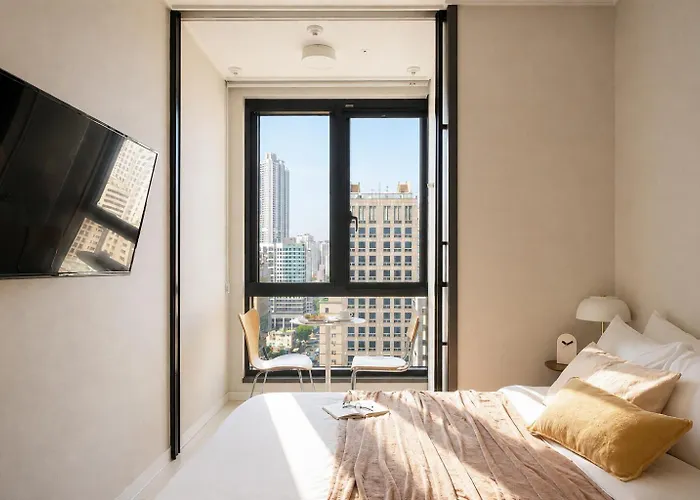 Апартаменты Urbanstay Seomyeon